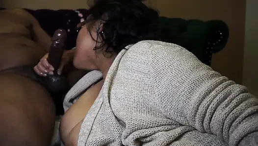 31 çekiyor ve yarağını sağıyor