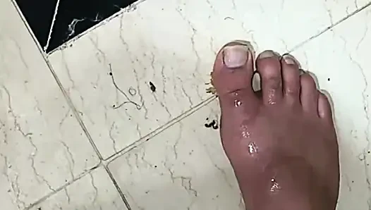Aldatılan Suudi ateşli üçlü arap