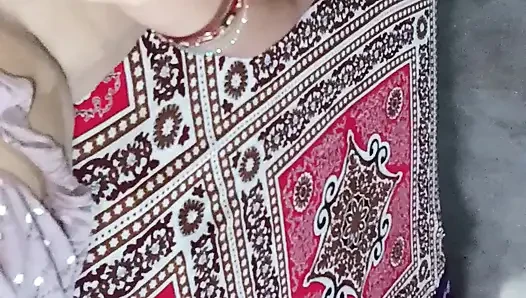 Hot mammi ne mere ghar aakar apni chut kyu chudwati kya maama ne le nhi paa rhe the maami hot hi chut bhi tight hi bazne layak hi iski gaand