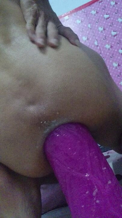 asian shemale masturbating with dildo 8cm