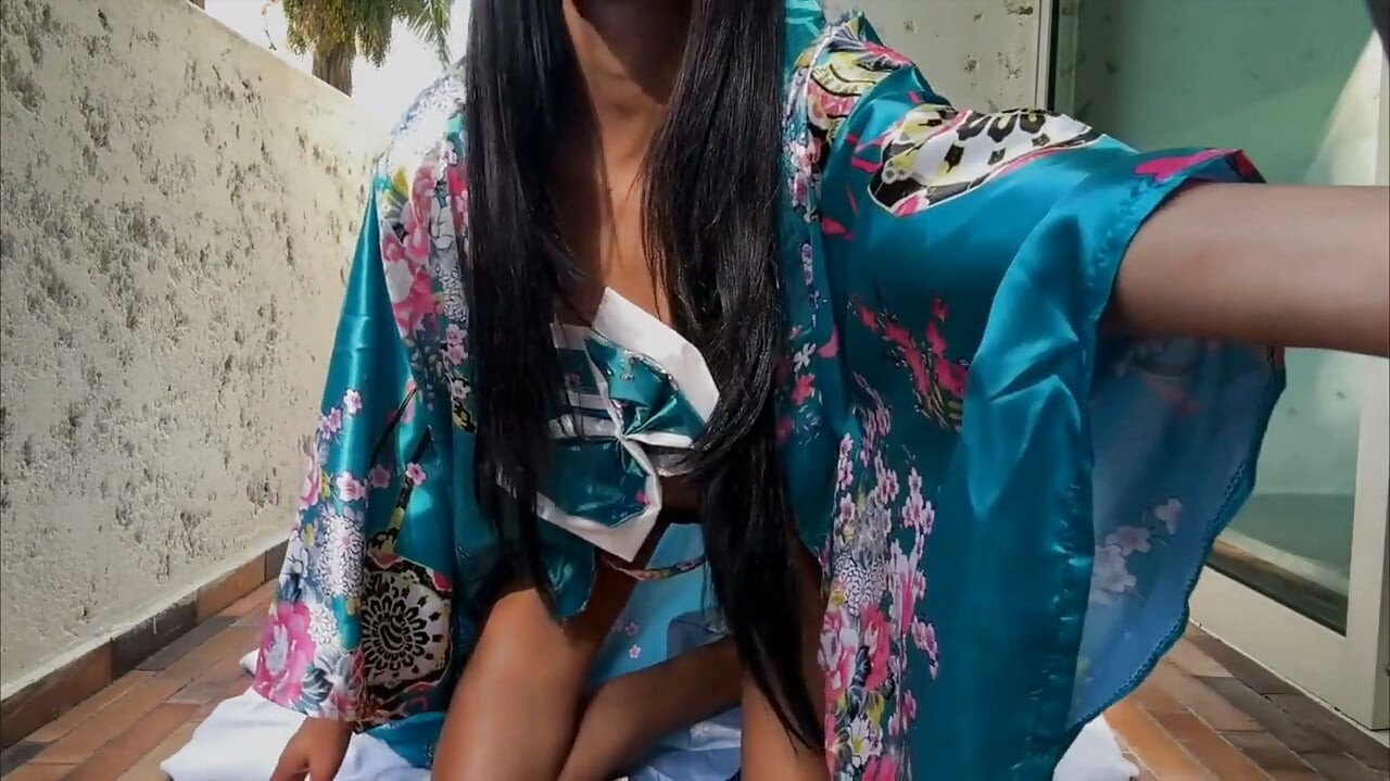 Gisele - masturbare asiatică
