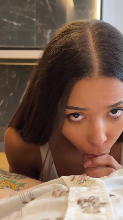 हॉट और सेक्सी वीआर रंडी Lia Lin आपको तब तक उड़ाती है जब तक आप असली के लिए वीर्य नहीं छोड़ देते