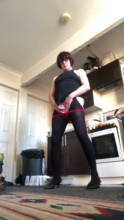 Leg show tease | Clip 1