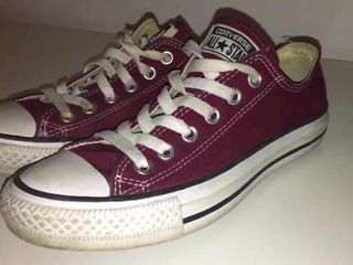 My Sister's Shoes: Converse low maroon Part 2 I 4K