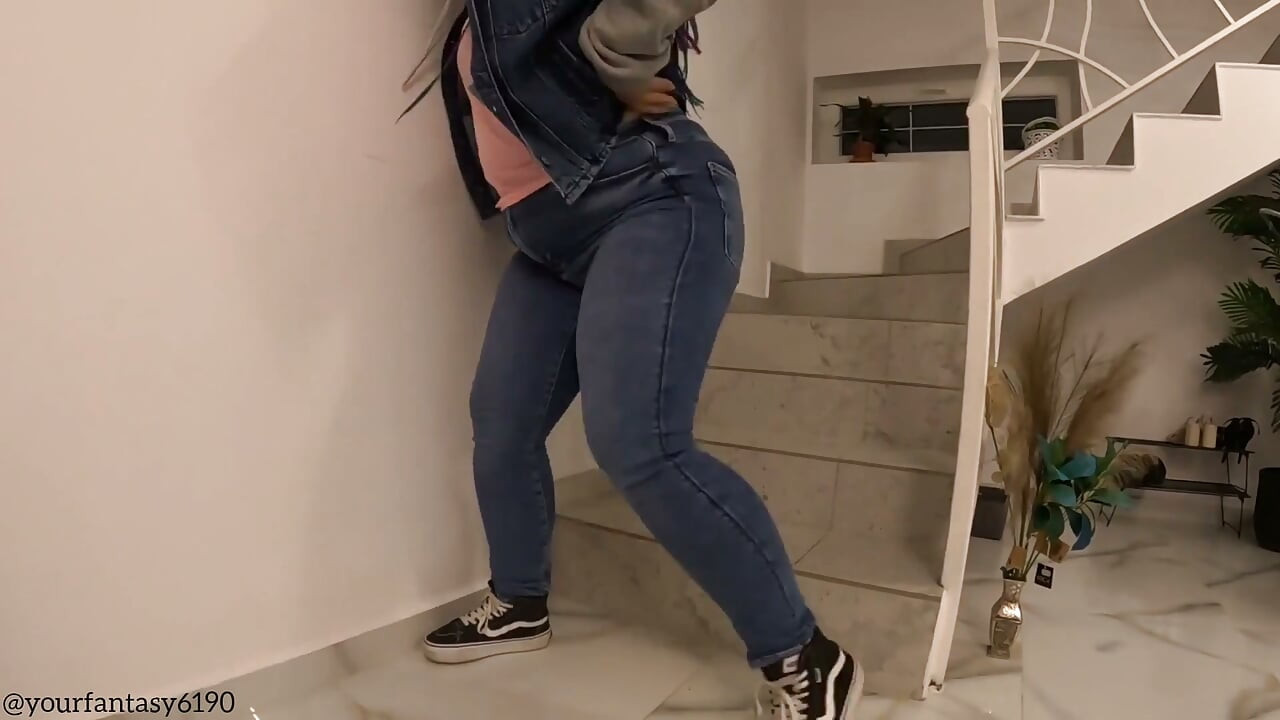 Kotum Çok Fazla Çişle Islandı