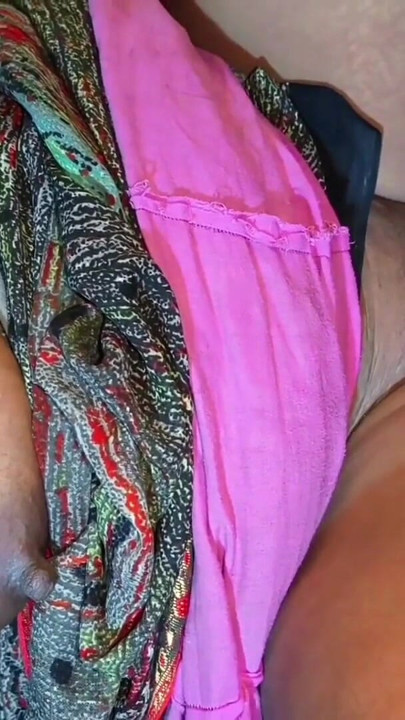 Pati ne apne patni ko romantic mood se chut ki chudai kiya  aur chut ka maza liya . Indian desi village hindi viral… | Clip 1