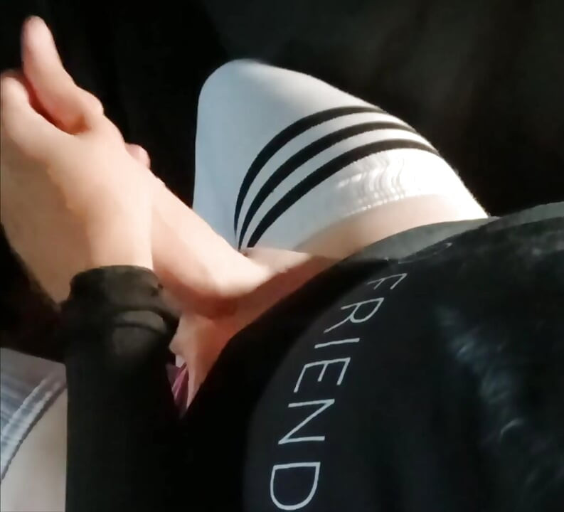 18 minutes edging and jerking with Raven LeTrap