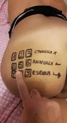 Tessera nel culo e contanti dalla figa
