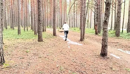 Freeze time, wälder, gruseliger nachbar friert süßen jogger ein