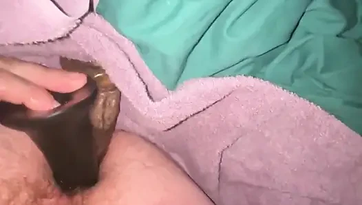 Götüme iki dildo sokuyorum
