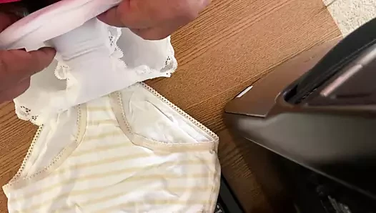 condopanties üzerinde Cuming