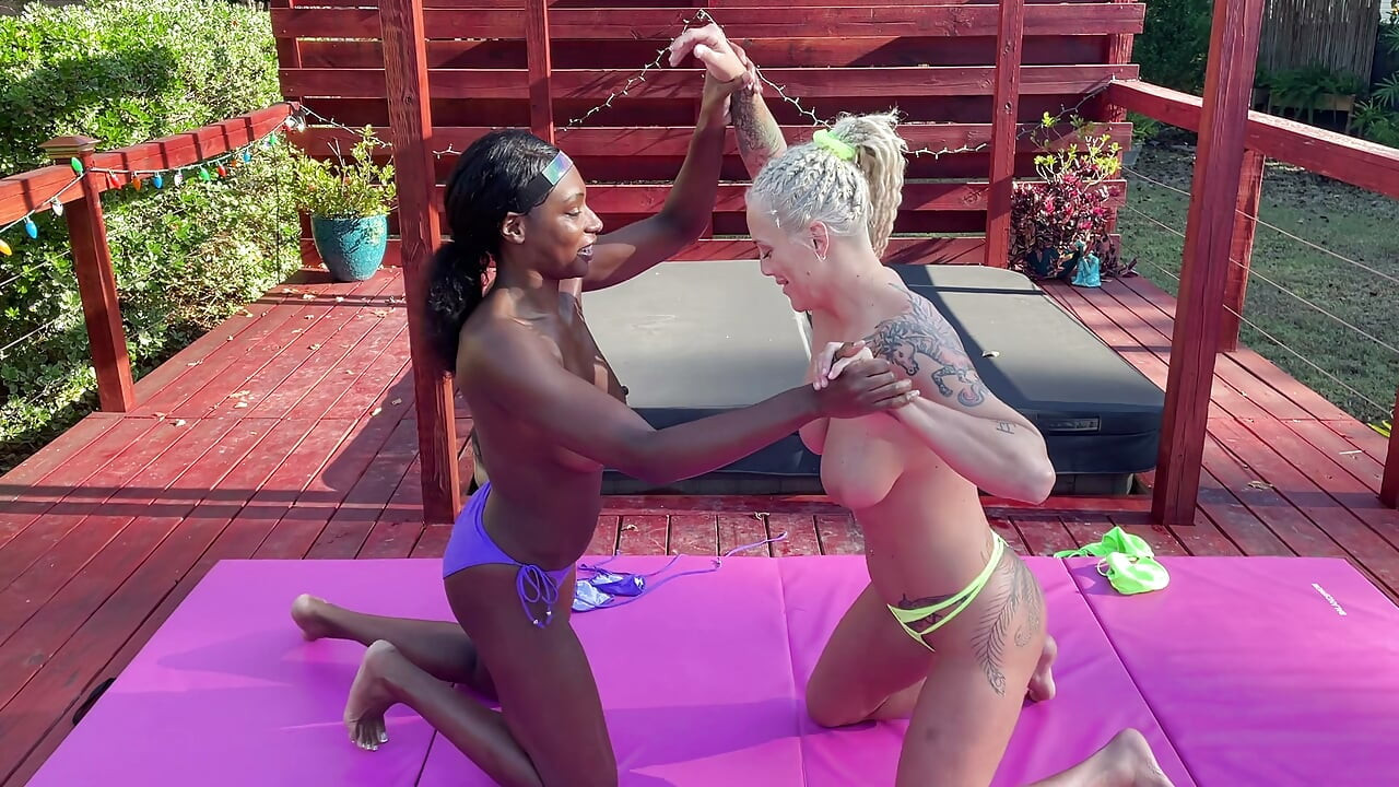 Paris Love Vs Andi Wild