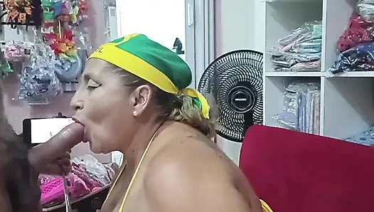 Cewek brasil tukang telan kontol