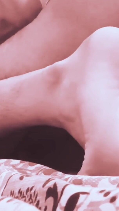 Moment époustouflant de « profitant de ma petite demi-sœur qui se lâcha par la fenêtre pour lui donner la baise de sa vie »