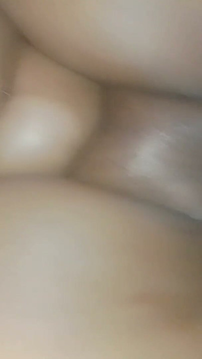 ピン留めされて正常位で犯される｜クリップ1