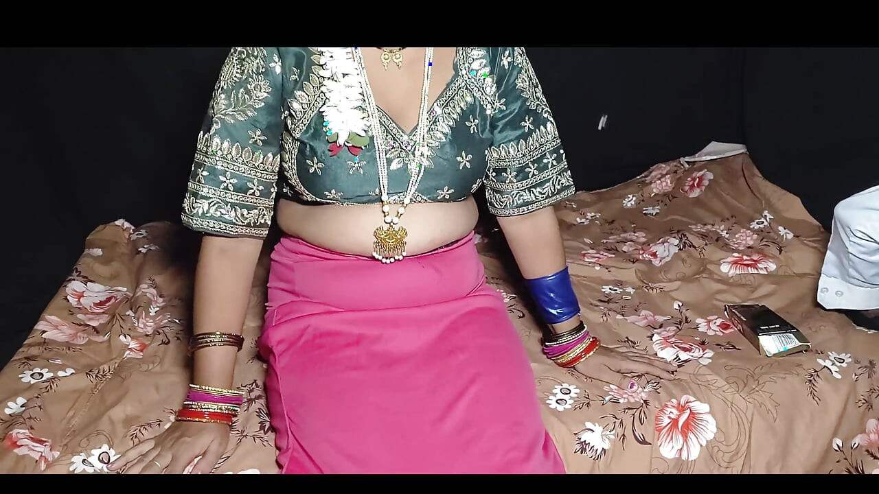Suhagrat Desi Romance dulhan ki Suhaag Raat Sex Video Full Enjoy Real Suhaag Raat Red Saree Se Gughat Khol Ke Oral Sex desi