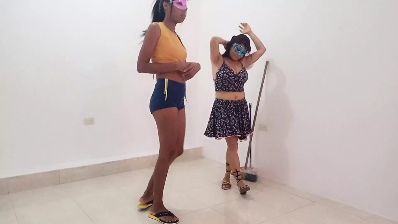 THE EMPLOYEE TALKS TO HER FRIEND IN A CLEANING COMPANY AND THEN HAS SEX WITH THE HEIR OF THE COMPANY