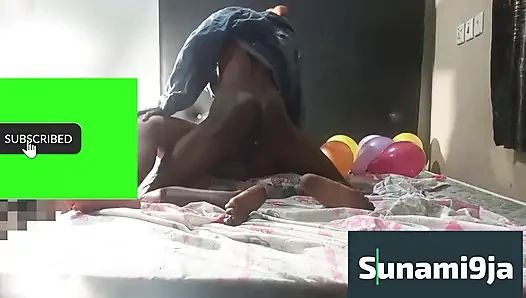 Ngentot ibu tiri seksi toket besar