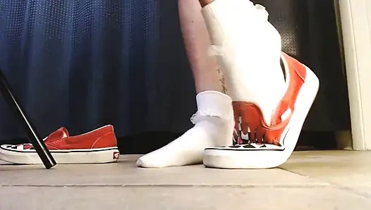 Kabarık beyaz çoraplı vans flame spor ayakkabı ayakkabı oyunu