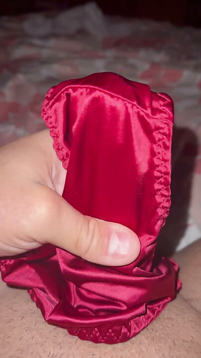 Juicey silky red panties