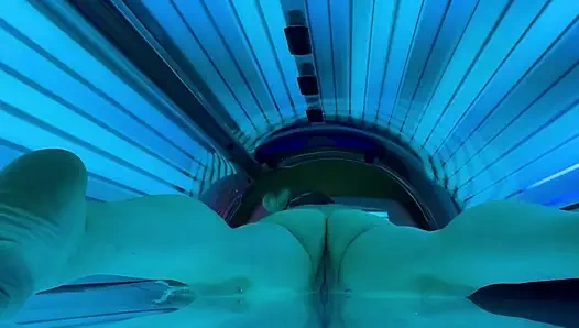 Voyeur Exhibitionist tanning Wife Milf Veronica Beach Close-Up