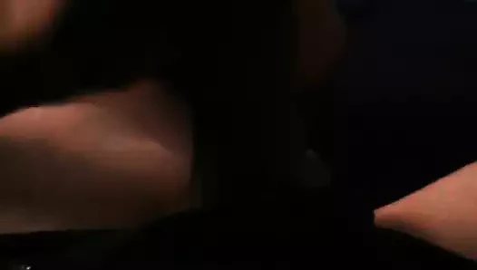 Masturbación con la mano en la mañana