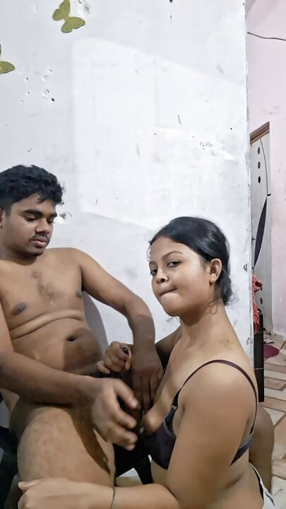 Delivery boy with Indian Beautiful Wife Fu.cking hot