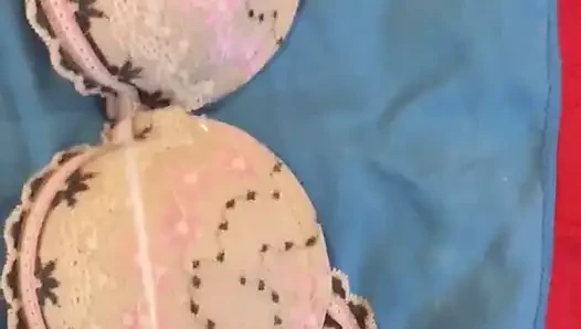 twinks üzerinde benim karısı sutyen