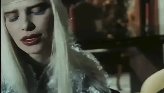 Cicciolina dan Ron Jeremy menikmati pesta seks kuno