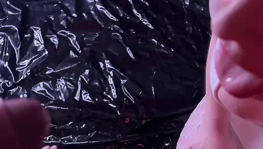 Schmutziges pissen und kommen auf versaute freundin