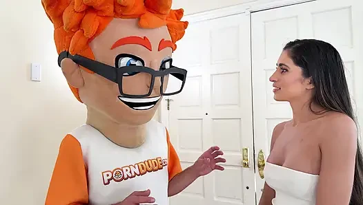 Mein großer schwanz hat Indra im doggystyle bei pornDudeCasting zerstört