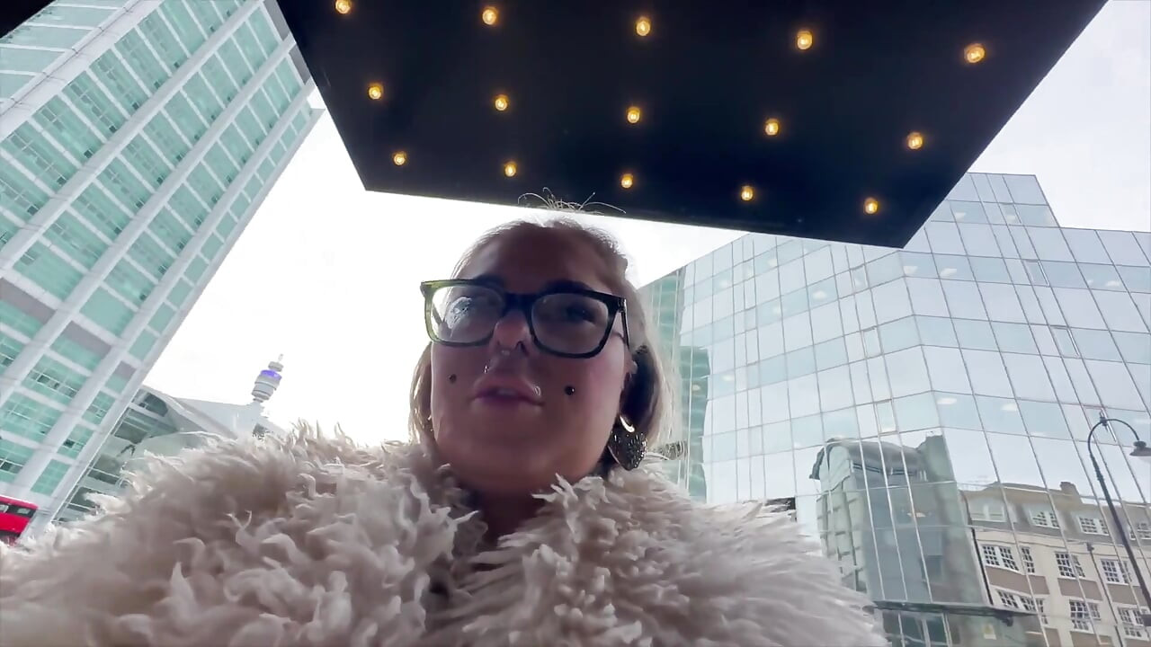 Sandie candy spermawalk
