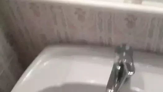lavabo üzerinde Cumming