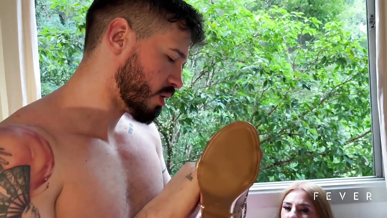 Heerlijke Footjob Van De Sexyste Pornoster, Patty Kimberly.