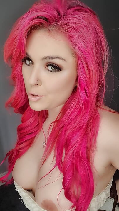 Curvă pirată supusă disperată să-și servească căpitanul