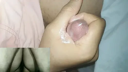 Masturbating for Boyfriend on a video call
