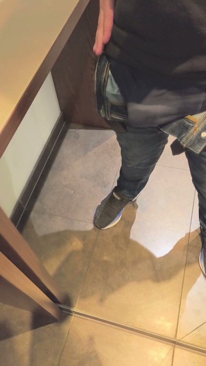 I masturbate early in the morning at work and I'm mildly but surely aroused. | Clip 1