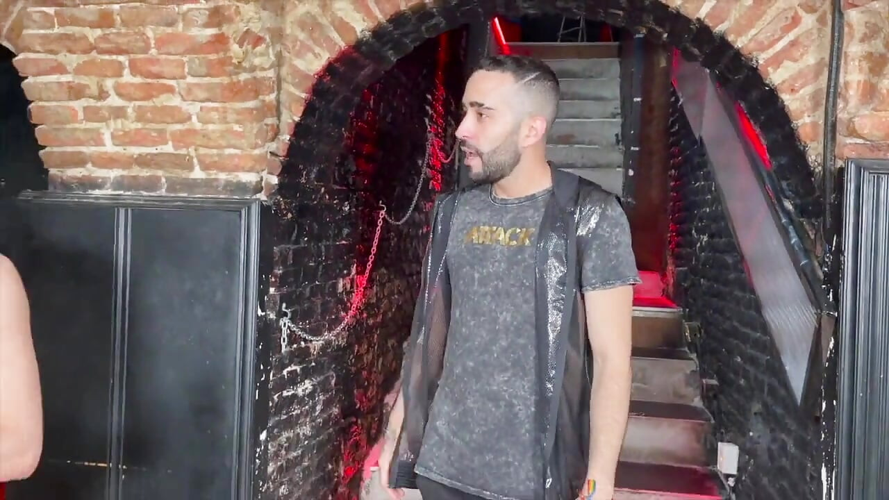 Twink aleixs clark tarafından korunmasız sikiliyor