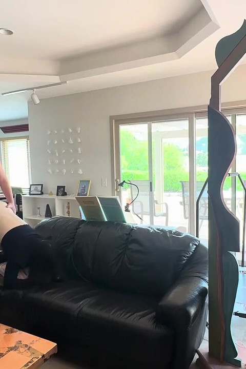 Chinese Stud Yummy Jimmy Fucks Stripper Slutty Kitty in the Living Room