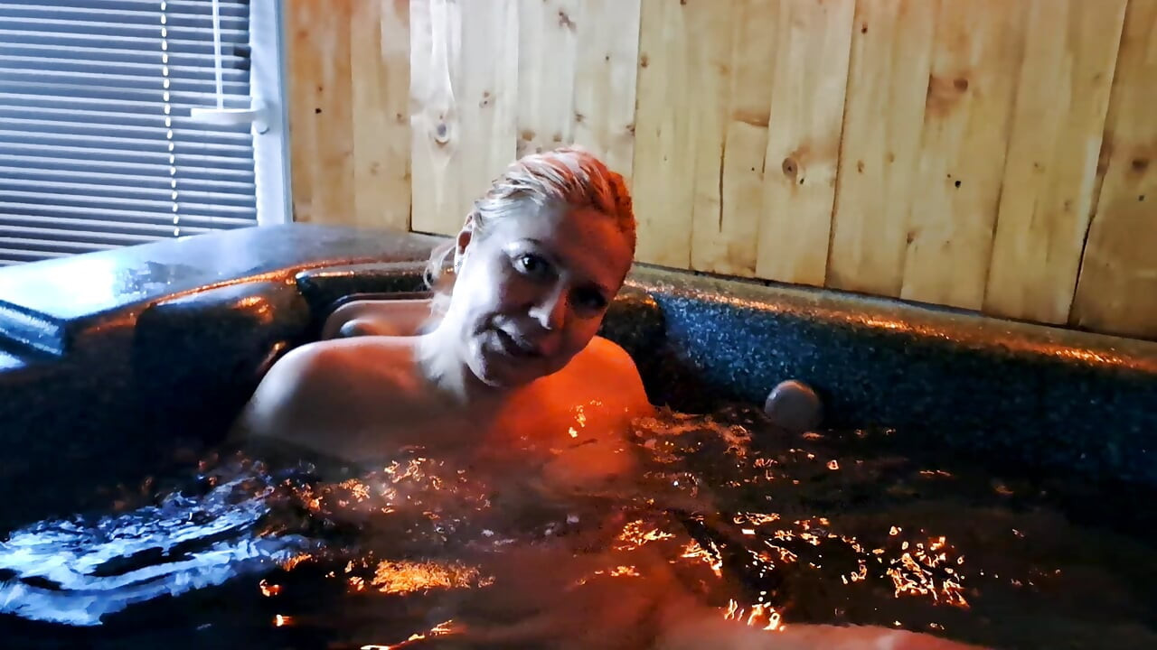 Vicky Wilfing ในจากุซซี่ก่อน