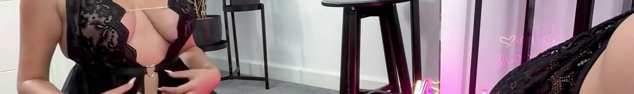 パキスタンのスラットが鏡の前で射精