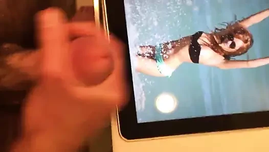 Bella thorne boşalma anısına