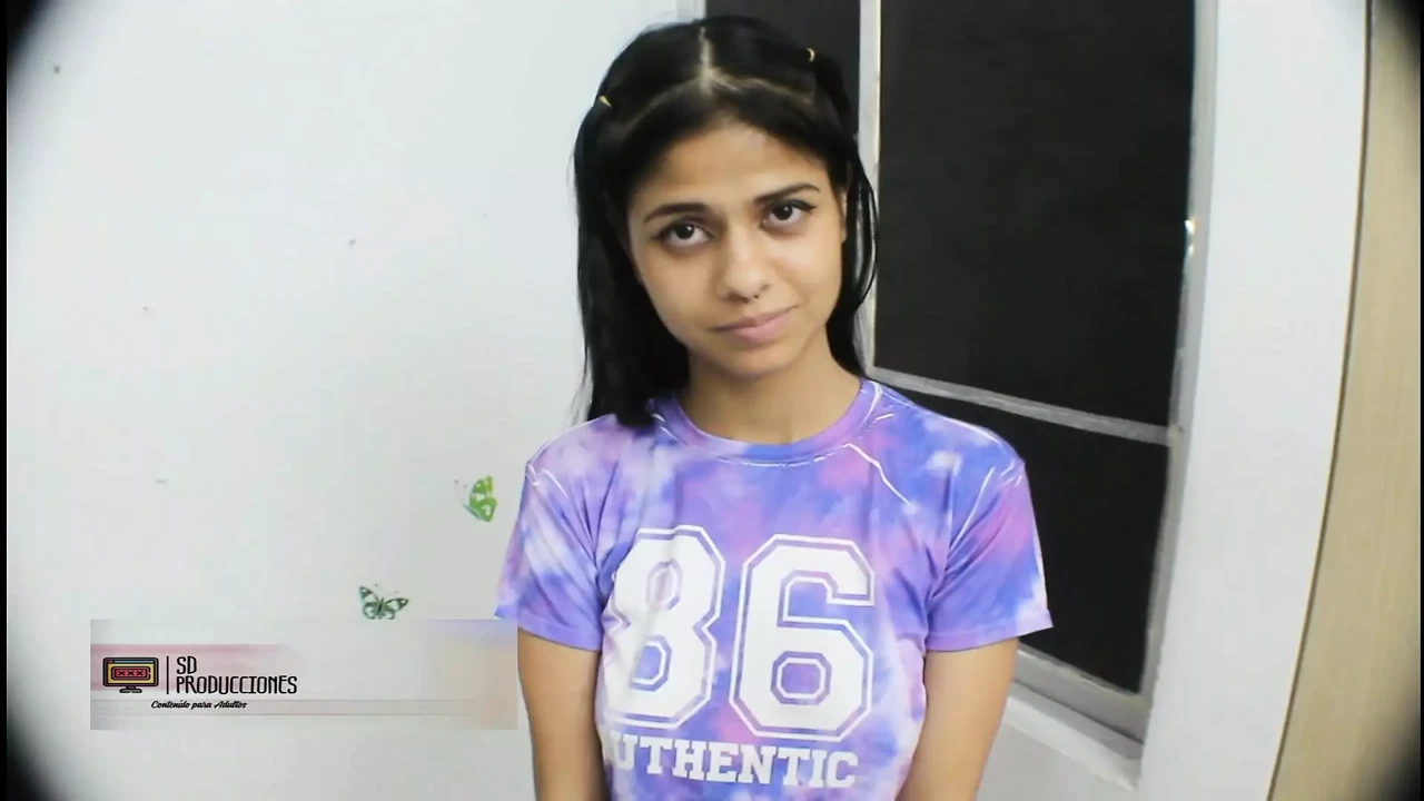 在公寓里与一个漂亮印度女人的丰富阴户的业余重口味性爱 - 英语色情