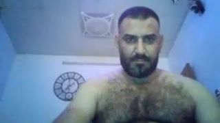 Une macho arabe poilue sexy