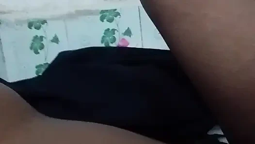 Istri desi selingkuh disetubuhi oleh orang asing untuk pertama kalinya