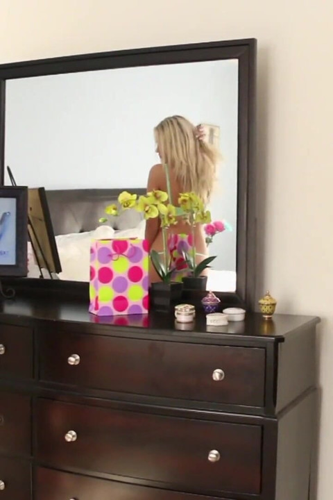 मस्त बेब sienna Day हॉट लेस्बियन चोदने लायक मम्मी के साथ खेलती है