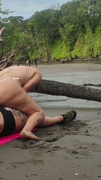 Fucking on the beach – WE WERE CAUGHT, but we keep fucking | Clip 1