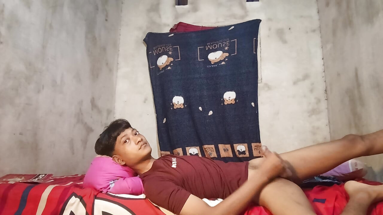 My little carrot was giving off a sticky, thick liquid #soloboy #mastubasi #asia #muncrat #ejakulasi