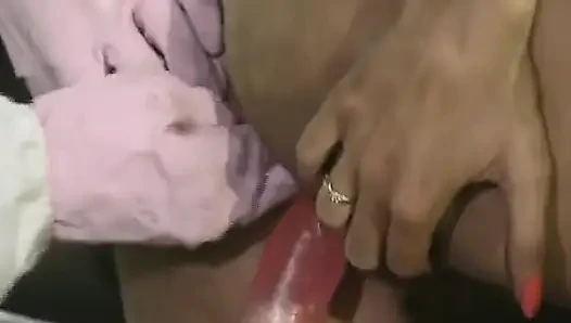 Blonde arbeiterinnen aus deutschland wurden in dieser amateur-session gefickt