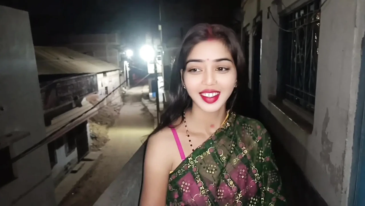 First time indian neaughbour cute bhabhi alone in home hindi sex